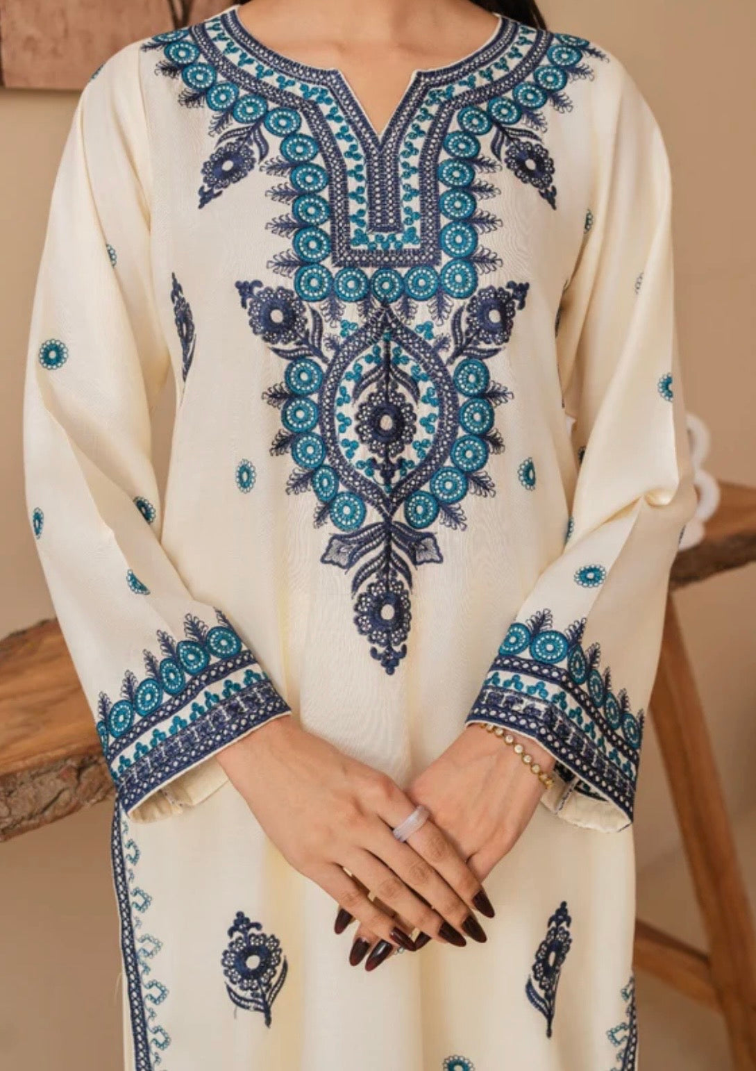 Embroidered 2-pcs stitched