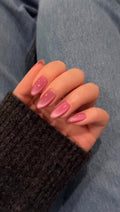 Cat eye nails