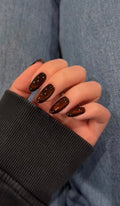 Cat eye nail’s